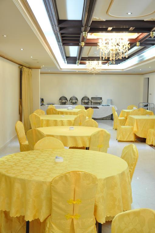 Sahara Hotel Apartments Muscat Exteriör bild